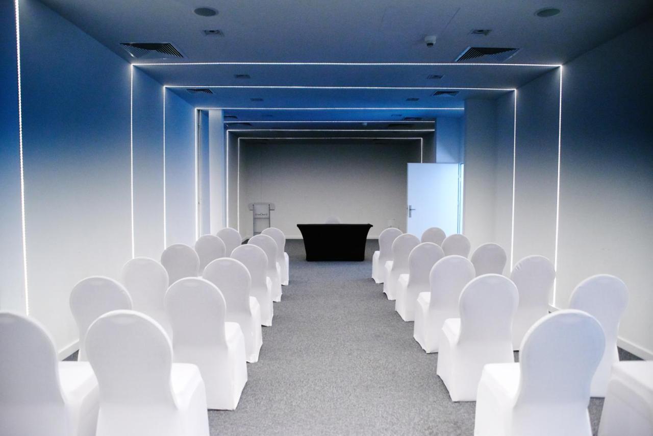 Park Hotel บิดกอชซ์ ภายนอก รูปภาพ